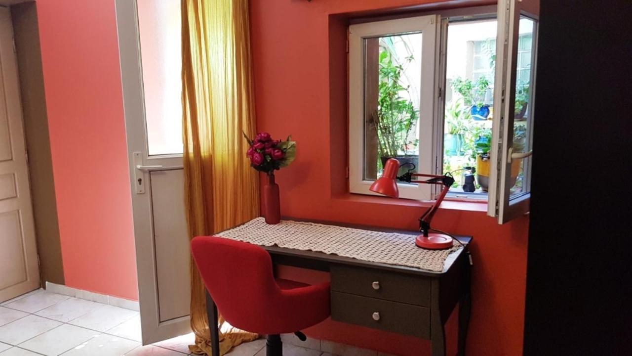 Petit Patio En Centre Ville Nîmes Kültér fotó